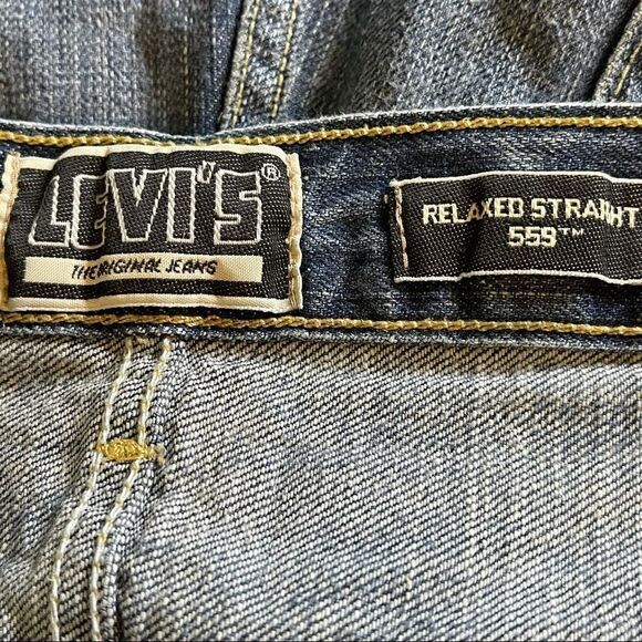 Size 34W 30L Levis Relaxed Straight Fit 559 Stone Washed Blue Denim Jeans - Picture 3 of 6
